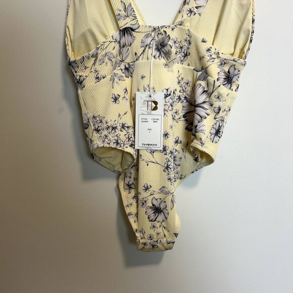 NWT Tinikikini Swim Wear Womens One-piece Swimsuit Size Large Pale Yellow - Picture 10 of 13